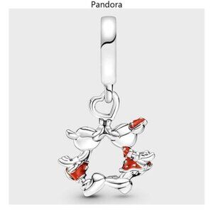 Pandora Disney Mickey Mouse & Minnie Mouse Kissing Charm